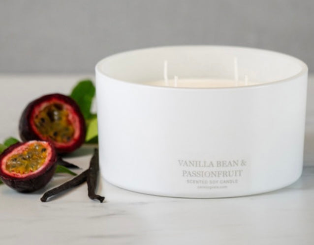Candle - large - 4 wicks - vanilla bean & Passionfruit