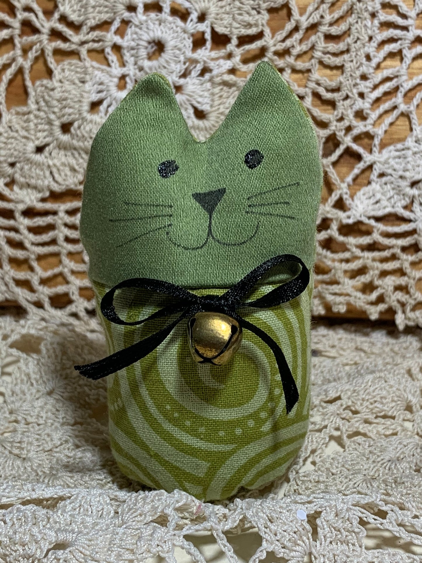 Lavender Cat - Green