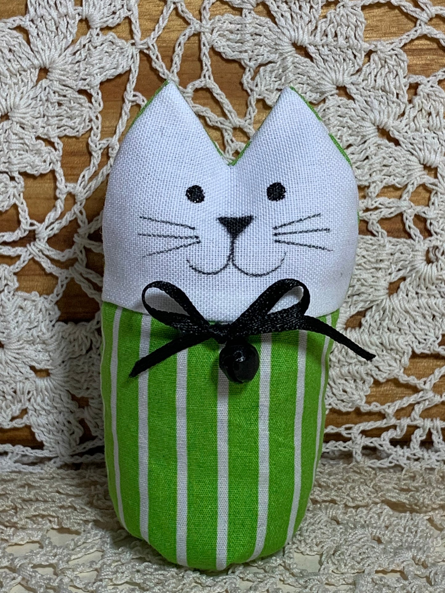 Lavender Cat - Green